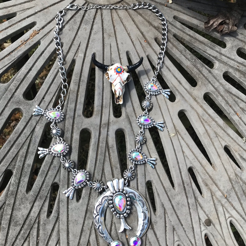 Bohemian Western Cowboy Horseshoe Squash Blossom Silver Rhinestone Necklace - Picture 9 of 16